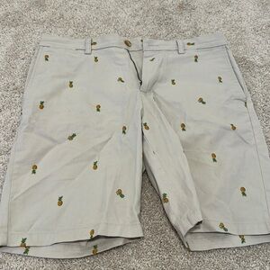 Pineapple chino shorts